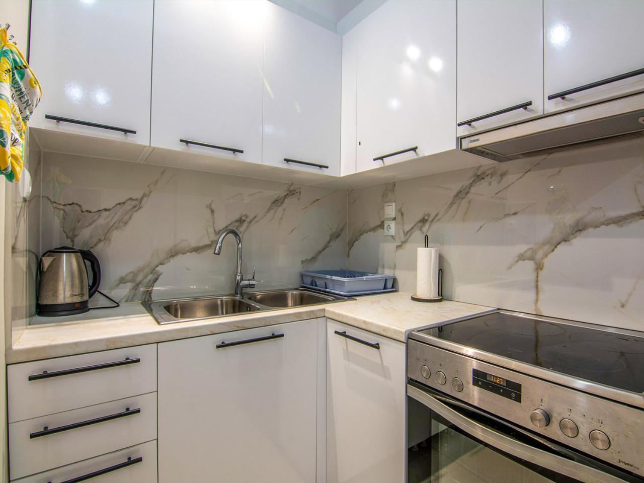 Sunrise Apartment Farai